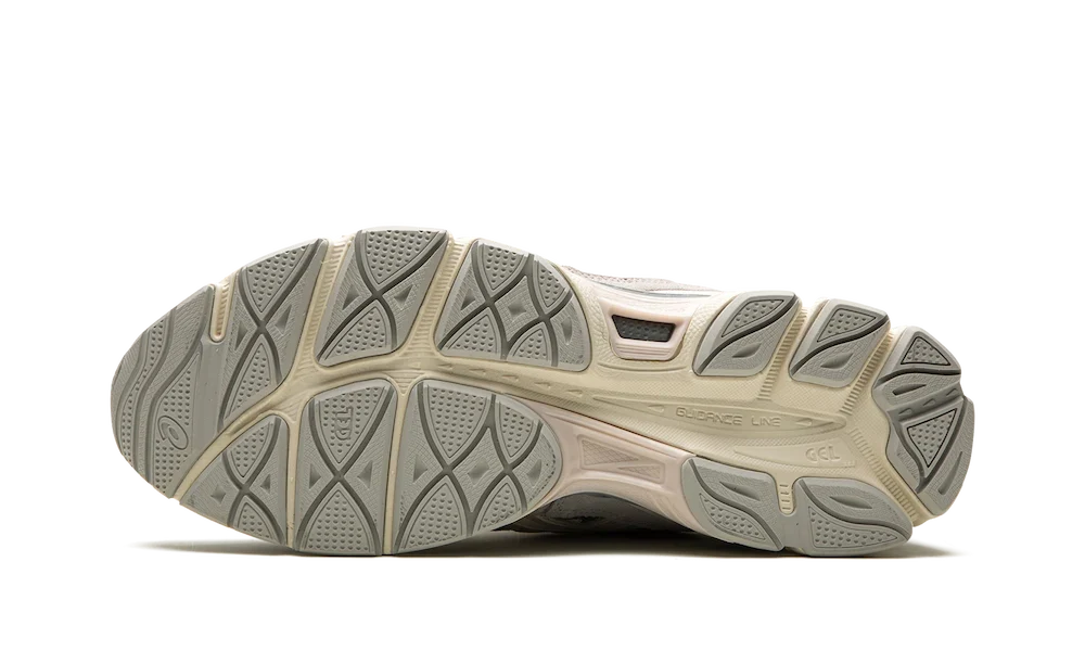 Semelle extérieure grise et crème de l'Asics Gel-NYC Oyster Grey