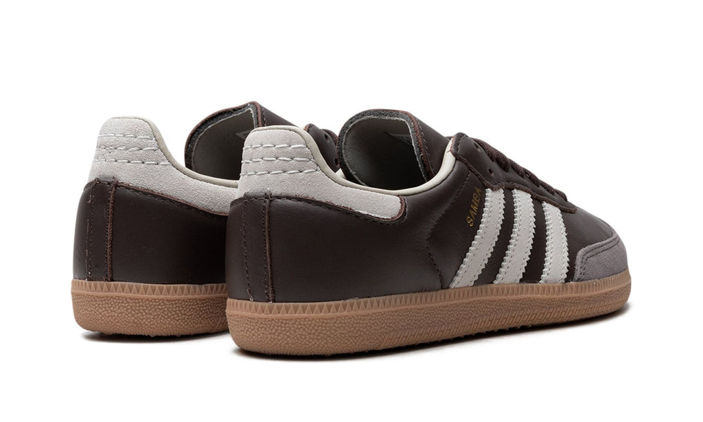 adidas Samba OG marron vue de l'arrière, talon clair et semelle gomme