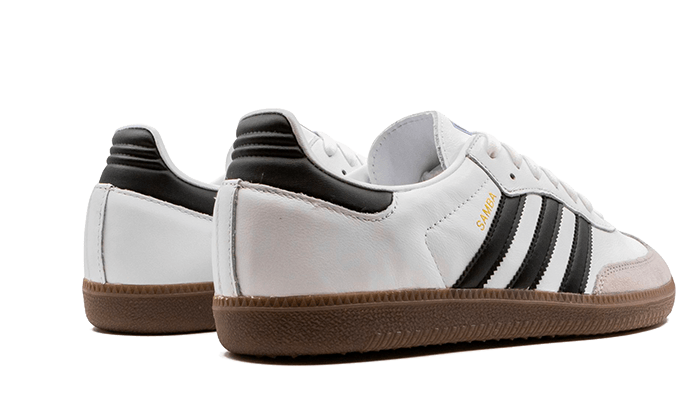 adidas Samba OG blanches vues de l'arrière, talons noirs et semelle brune