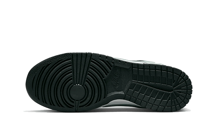 Semelle noire à relief de la Nike Dunk Low Stencil Swoosh