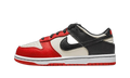 Nike Dunk Low Chicago rouge, crème et noir, vue de profil
