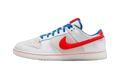 Nike Dunk Low White Rabbit de profil, Swoosh rouge et lacets bleus