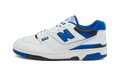 New Balance 550 blanche et bleue vue de profil, logo N bleu