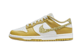 Nike Dunk Low Paisley Barley vue de profil, blanc et jaune ocre